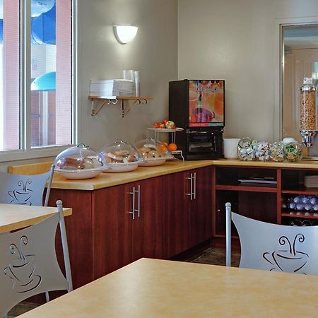 Super 8 By Wyndham Caraquet Hotell Eksteriør bilde