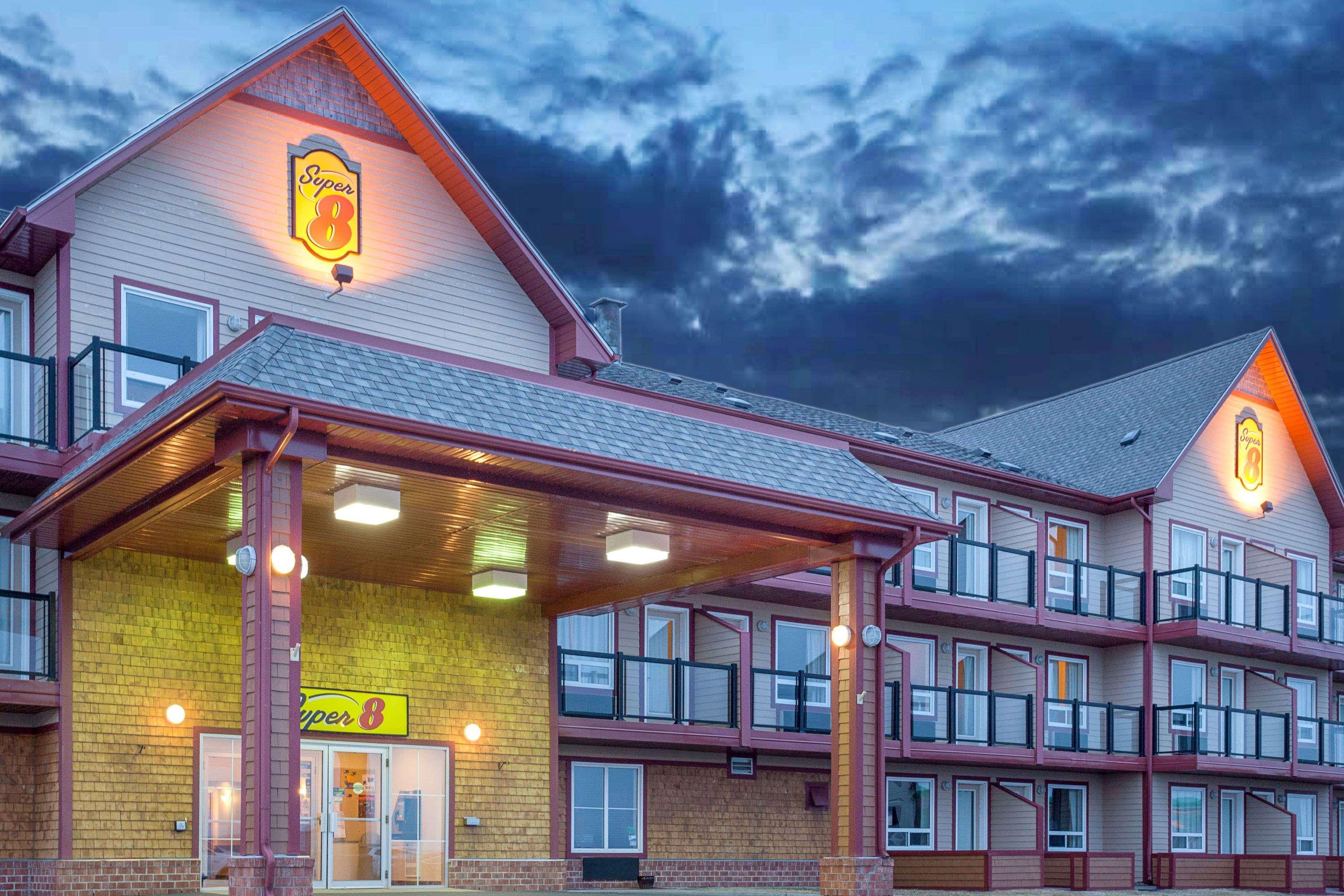 Super 8 By Wyndham Caraquet Hotell Eksteriør bilde